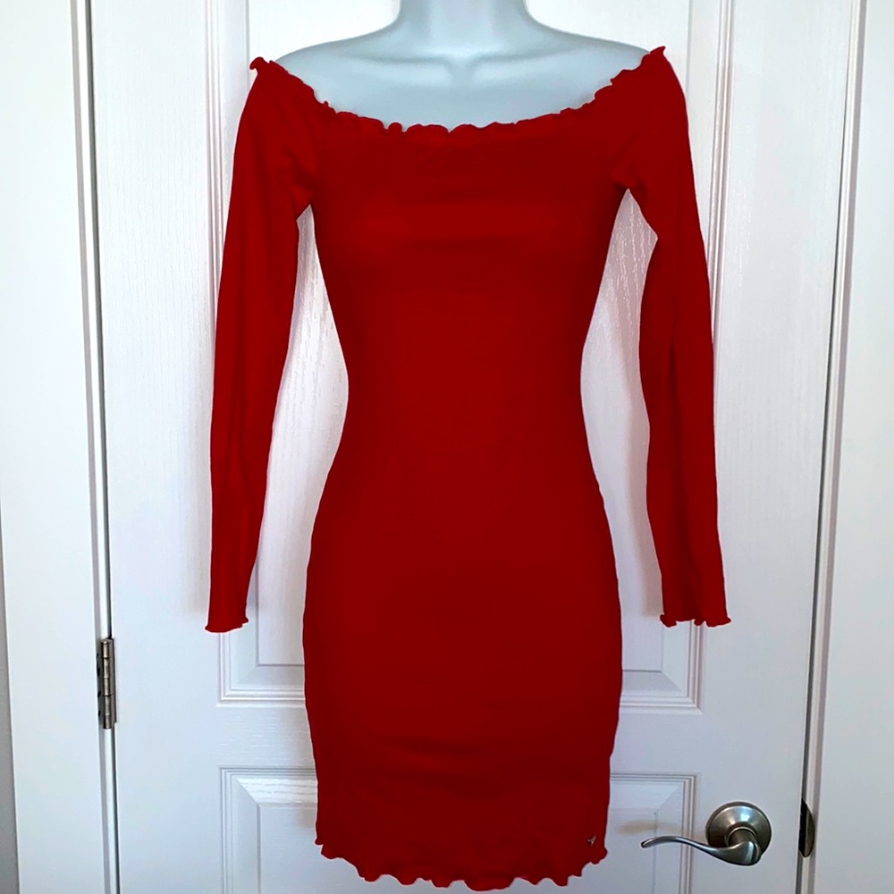 ★NWT★ GUESS - Off the Shoulder Fitted Dress